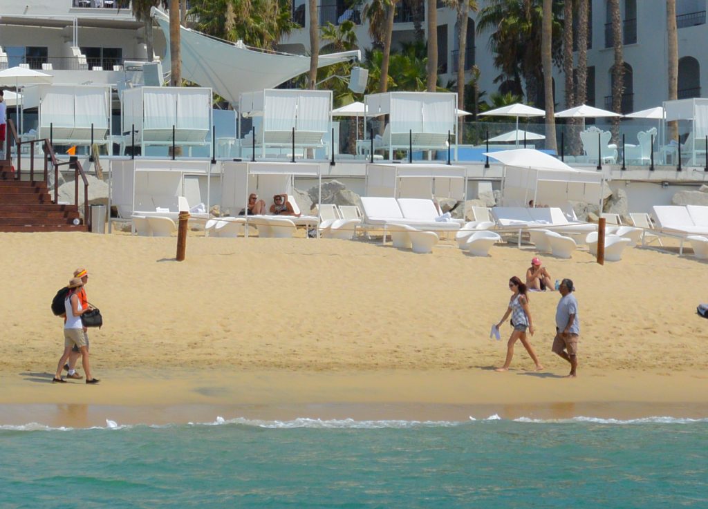 Resort Beach Break in Cabo for cruise ship passengers